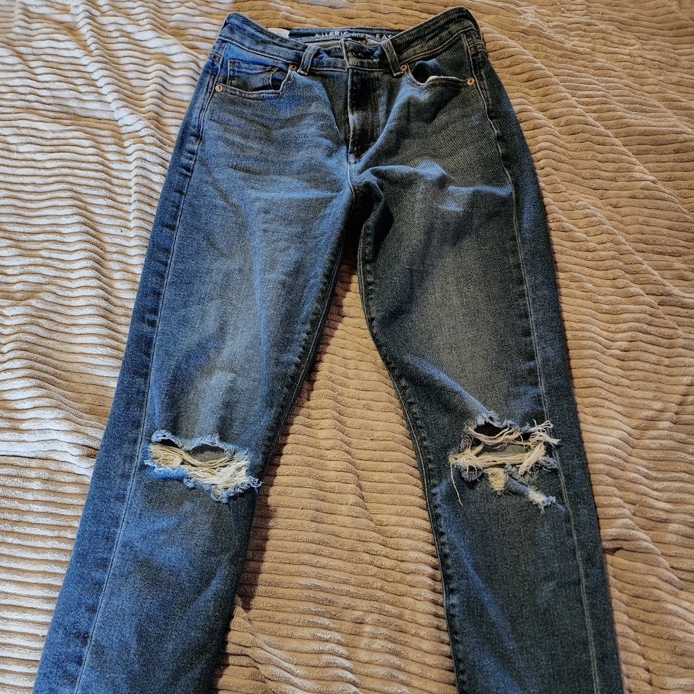 American Eagle Mom Jean